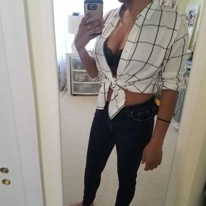 Plaid white/black button down shirt